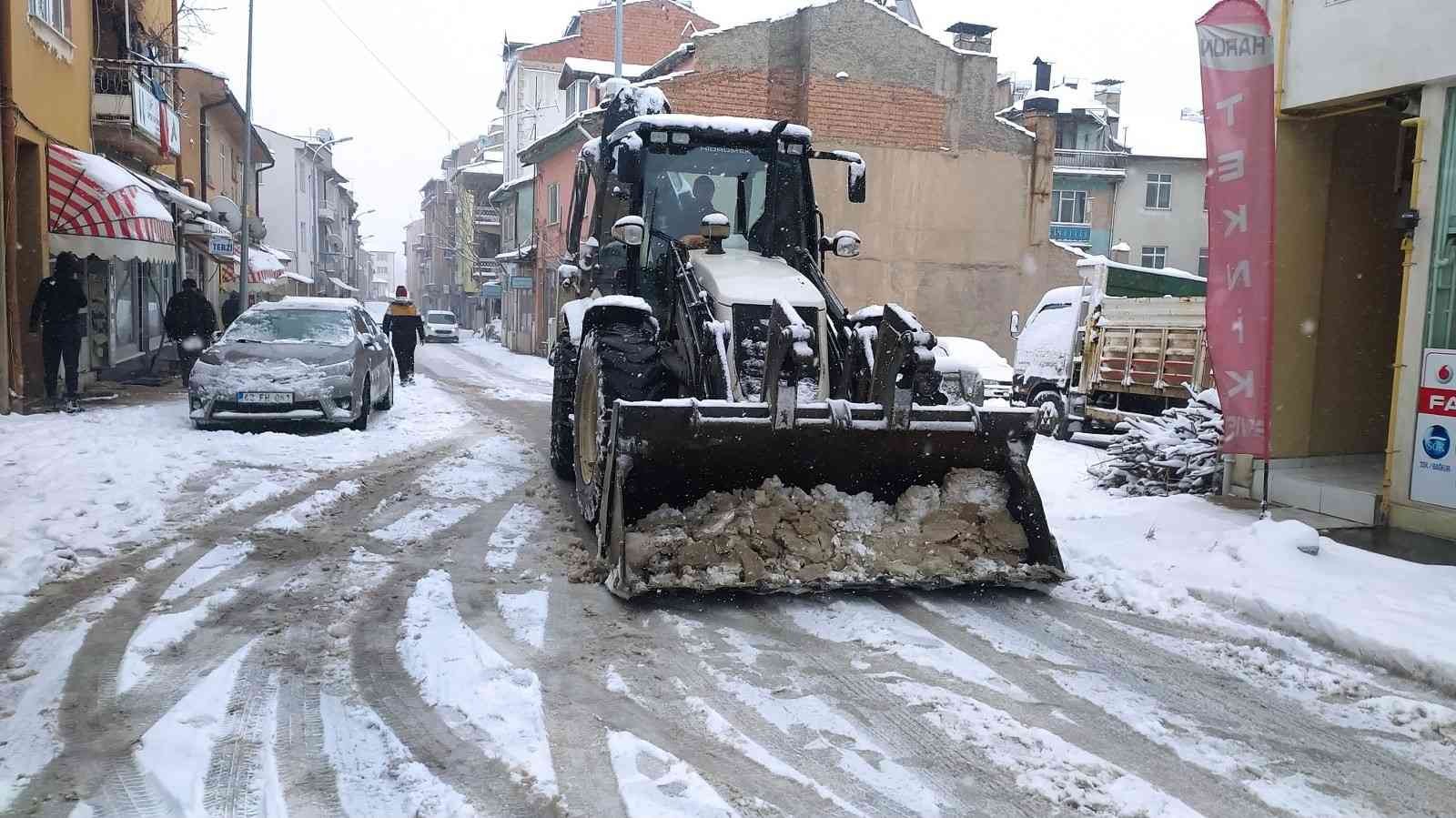 Hisarcık Belediyesi’nden karla mücadele seferberliği