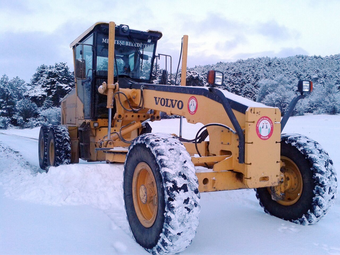 Menteşe Belediye ekipleri karla mücadeleye hazır