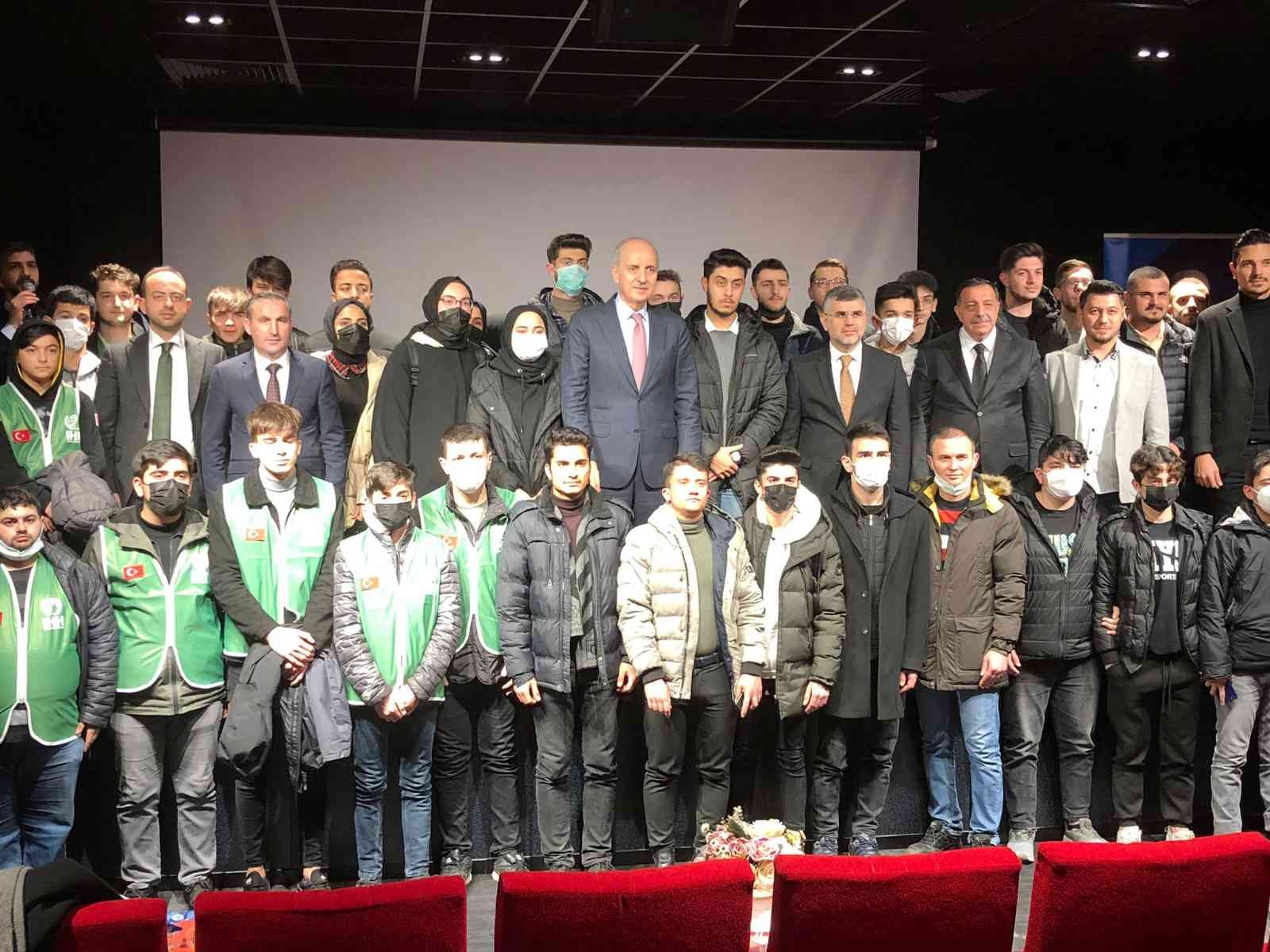 Numan Kurtulmuş’tan Sultanbeylili üniversite öğrencilerine müjde