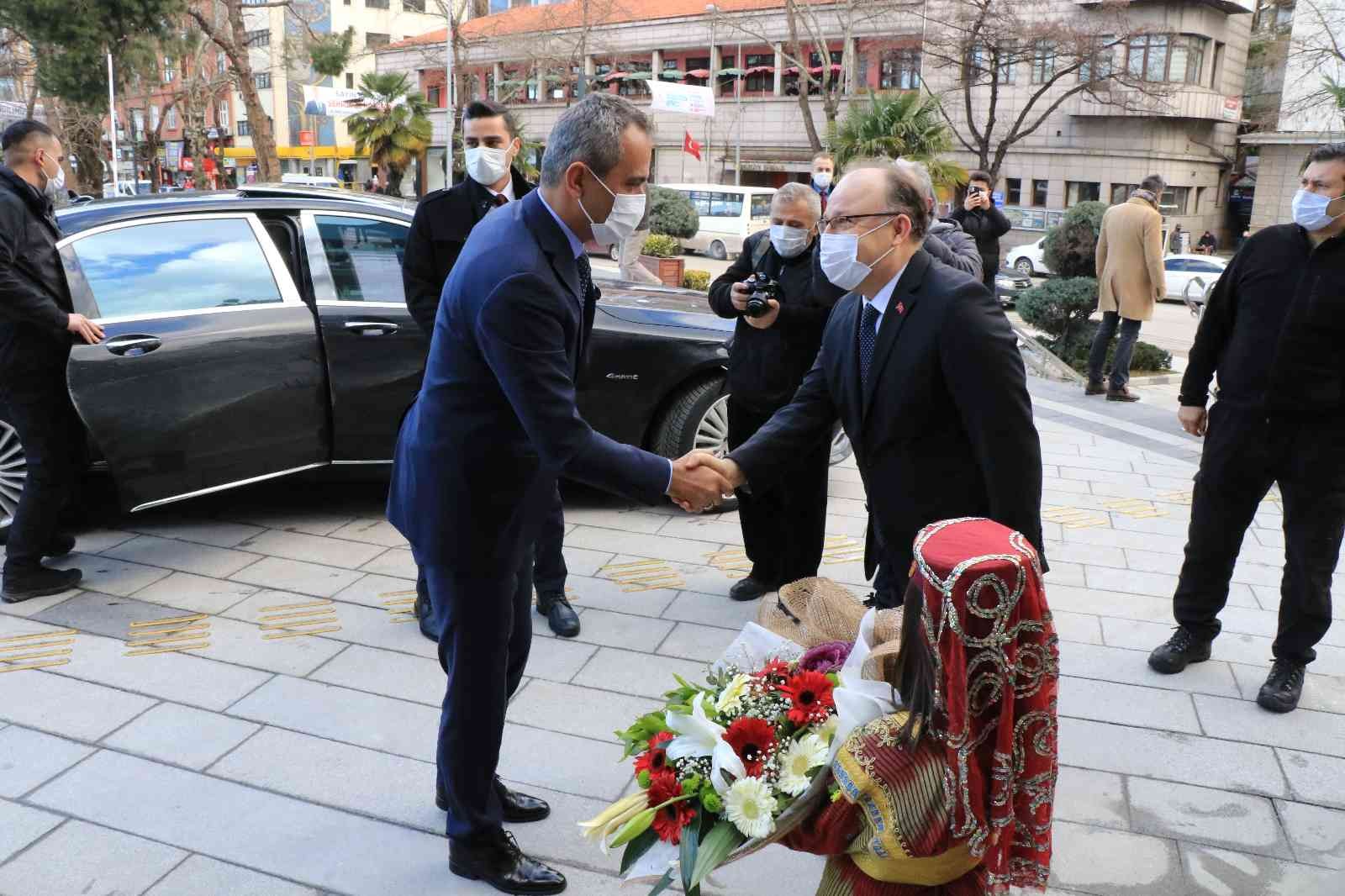 Bakan Özer: “7 Şubat günü 81 ilde eğitim öğretimin ikinci dönemi kaldığı yerden devam ediyor”