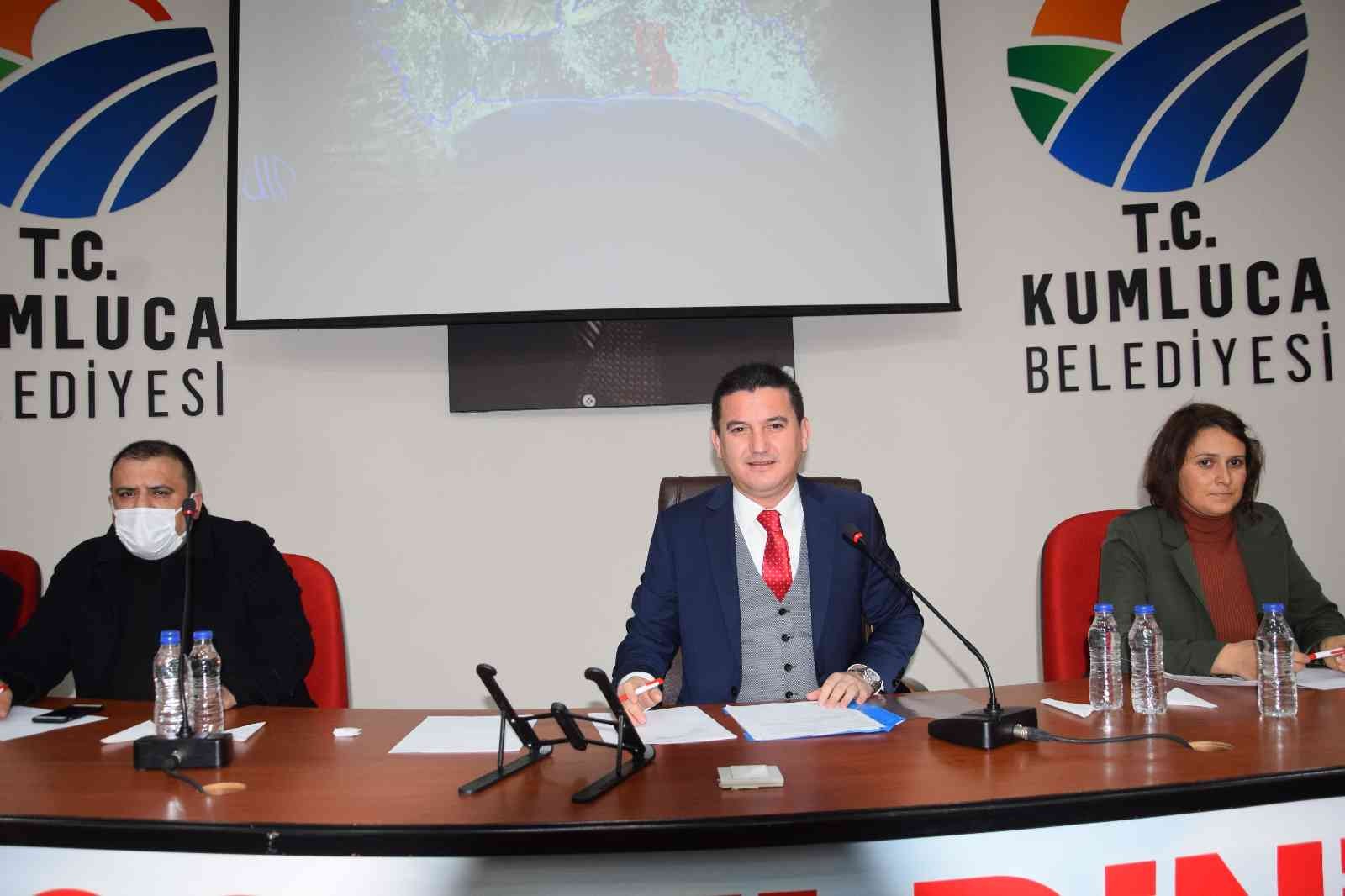 Kumluca Belediyesi Meclis Toplantısı’nda MHP’liler meclisi terk etti